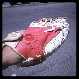 Tucci catchers glove